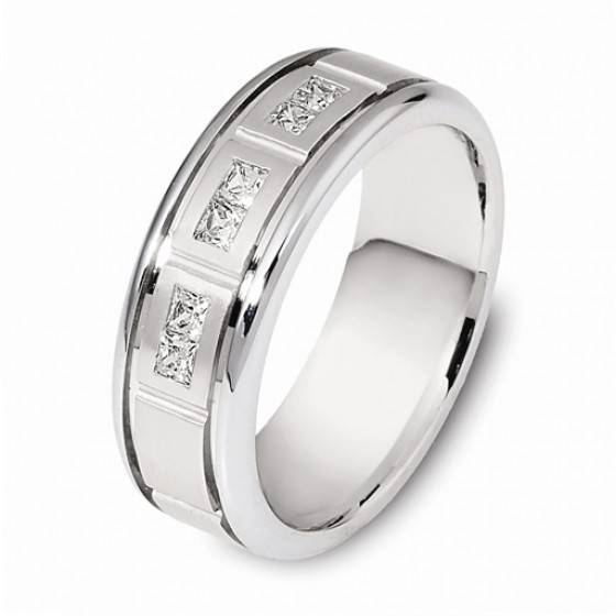 Men's diamond wedding ring