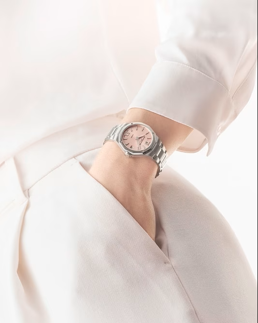 Baume & Mercier Riviera 10812 Quartz, Date Display Women's Watch 33mm