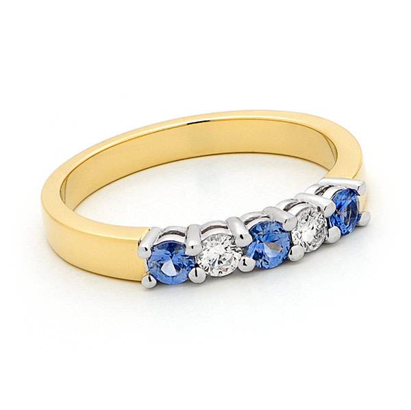 Ceylon sapphire & diamond anniversary ring