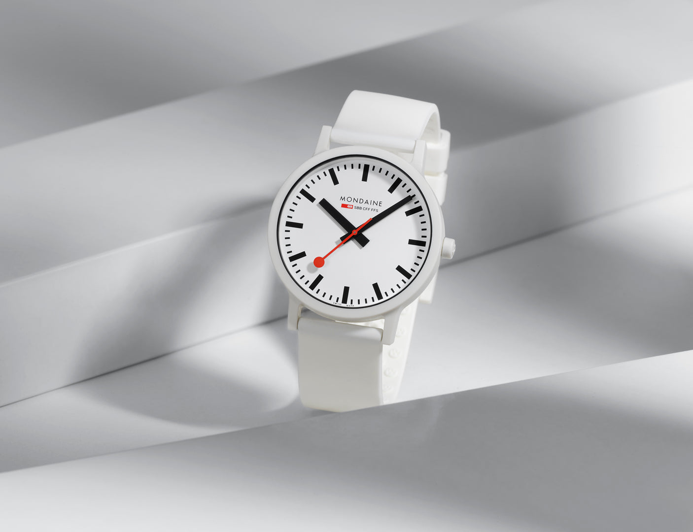Mondaine Official Swiss Railways Essence 41mm - MS1.41110.RA