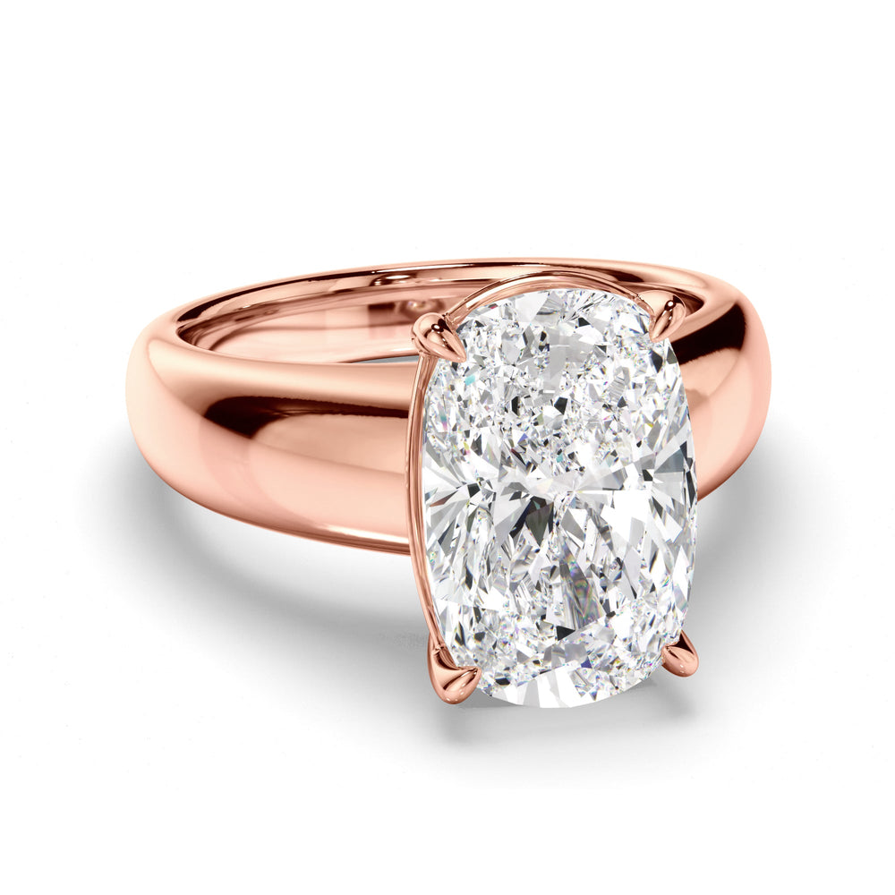 'Taylor Swift' esk Cushion Cut Diamond Solitaire Engagement Ring